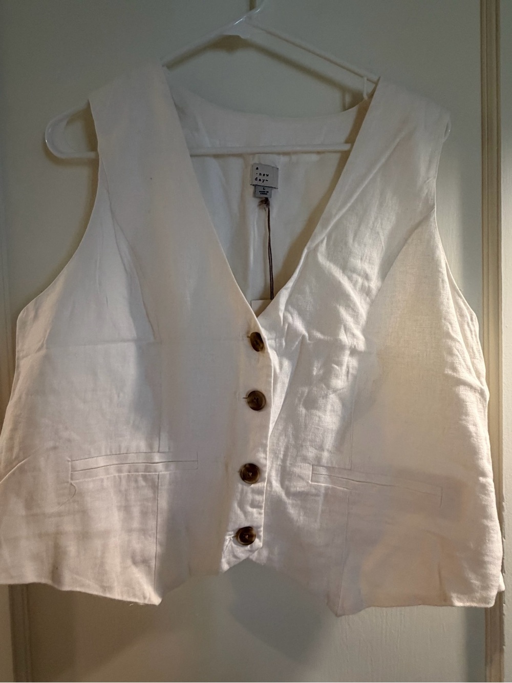a new day White Linen Button-Front Women's Vest